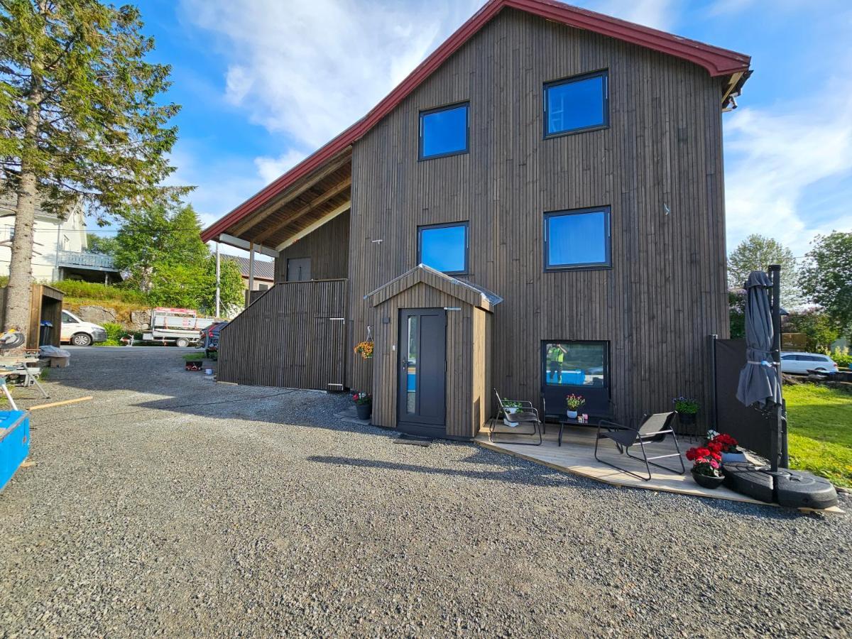 Innholdsrik Og Koselig Leilighet I Svolvaer Lofoten المظهر الخارجي الصورة